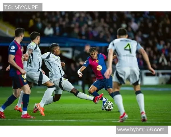 巴萨与皇马经典对决四比三逆转胜利再现足球传奇